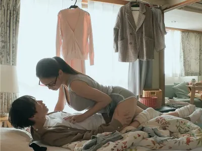 được chị nhà sát bên "an ủi" khi ghệ đi ngoại tình